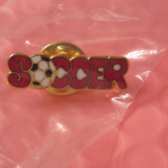 Soccer Pins (16) Plus Patch - NEW - Picture 2 of 7
